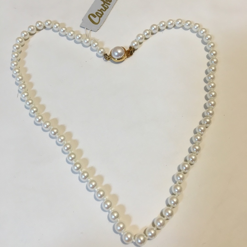 Pearl (costume) Necklace